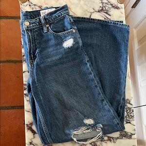GAP women’s Baggy Mid Rise Ripped Denim Jeans. So soft! SZ 24